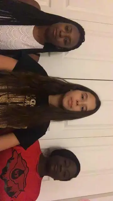 Video 117215755506540544