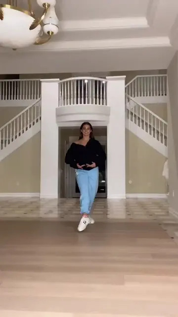 Video 6863663621667392773