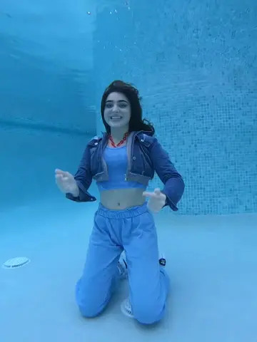 Video 6898882496151260421