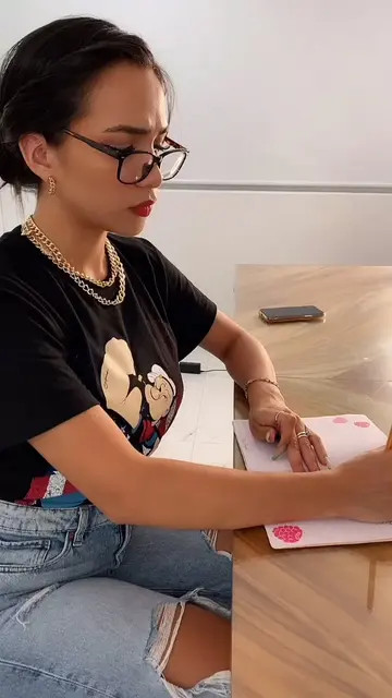 Video 6956759496643349766
