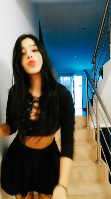 Video 6981112329563884806
