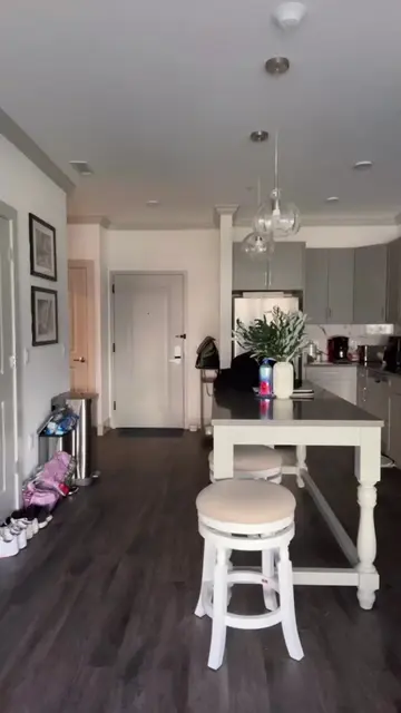Video 7033874492954791174