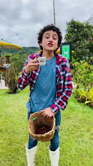 Video 7100256956576730374