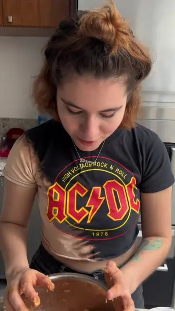Video 7242789281477954821