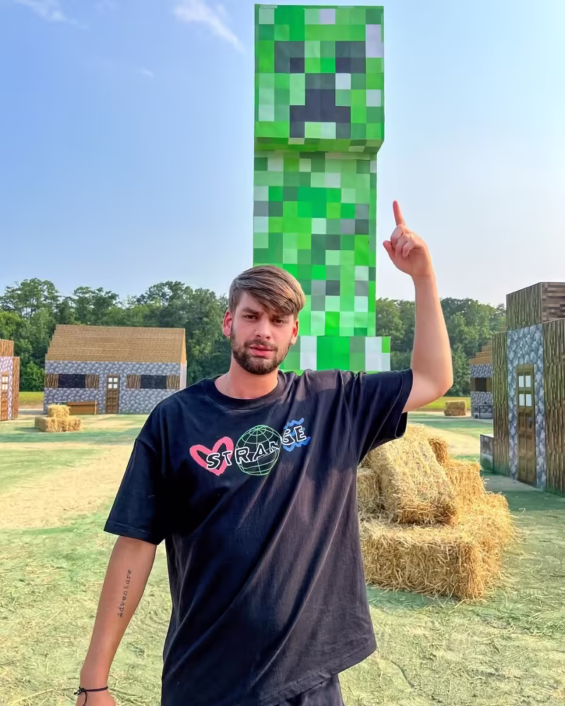 105809-108001733293623