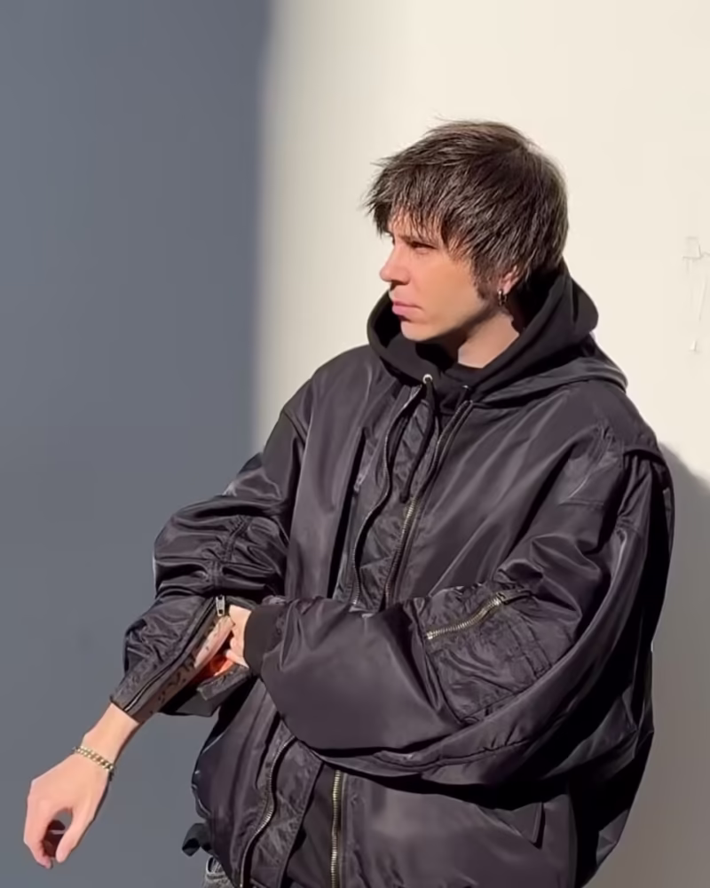 259599-108001744492793