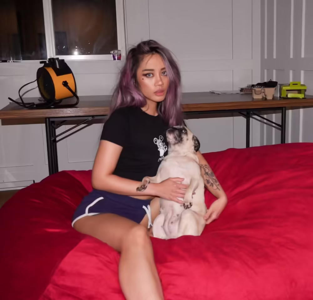 406779-108001737966419