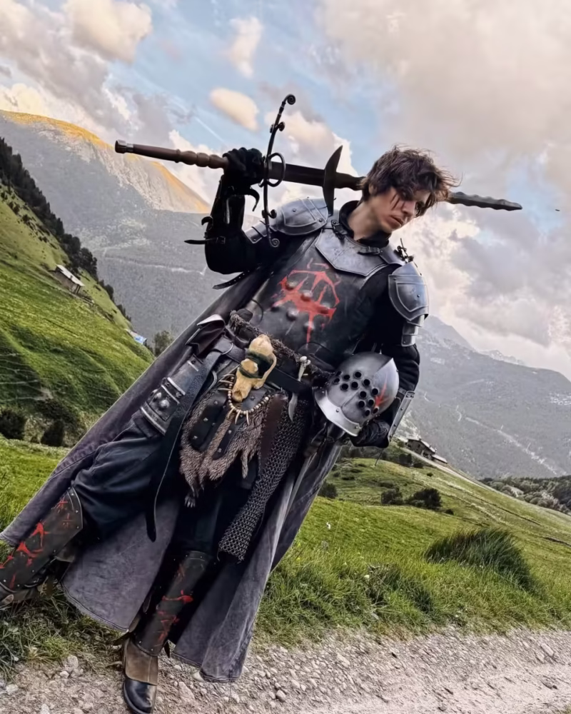 420073-108001744492796