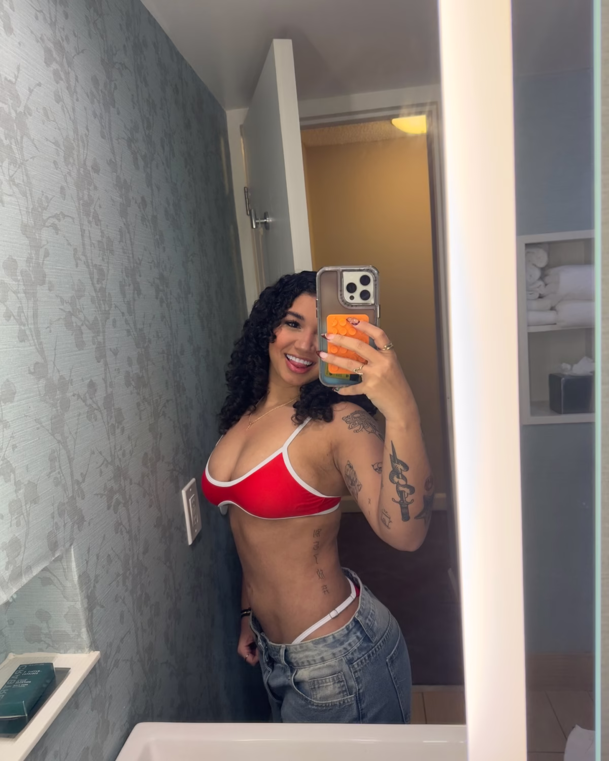 Natasha Mora