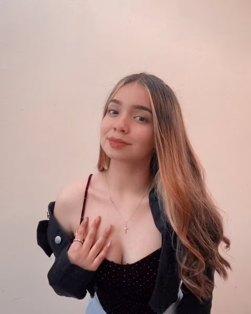 Ivana Flores: Fecha de nacimiento, nombre completo, curiosidades, redes sociales oficiales, gustos, datos personales, características físicas, pack, fotos, videos y mas.