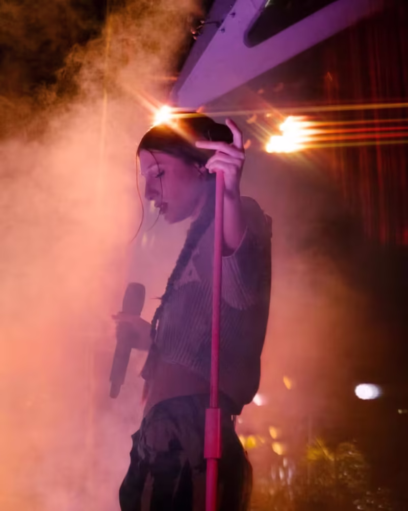 512251-108001712039619