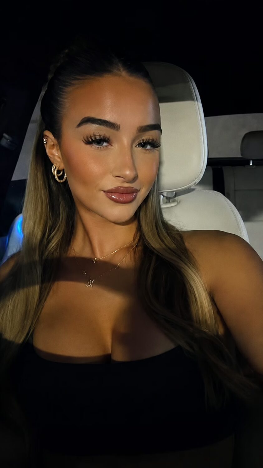 Ava Amira