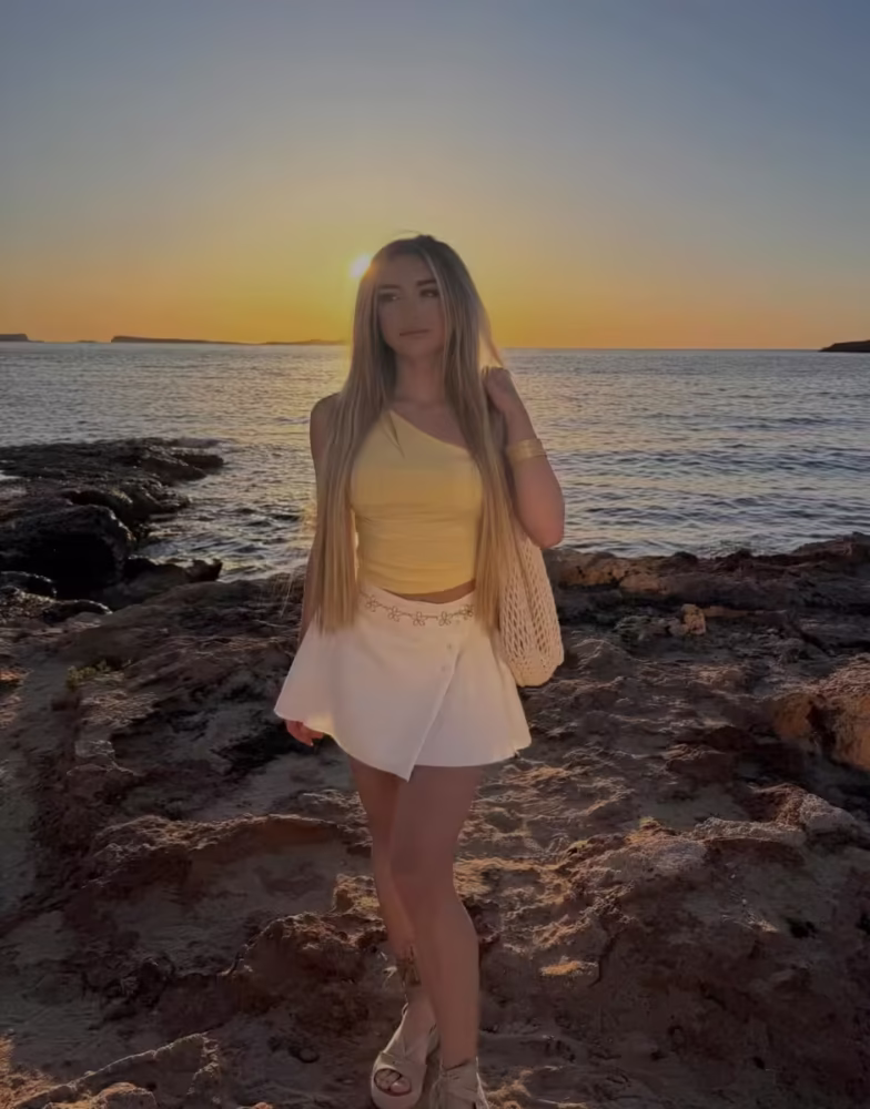 697823-108001733385463