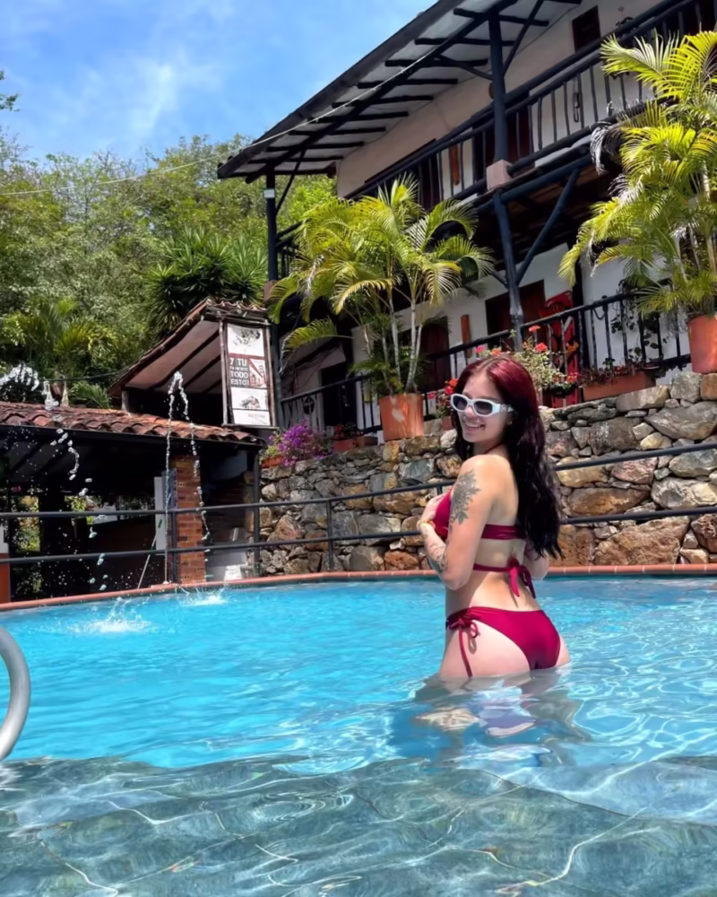 879611-108001713169098