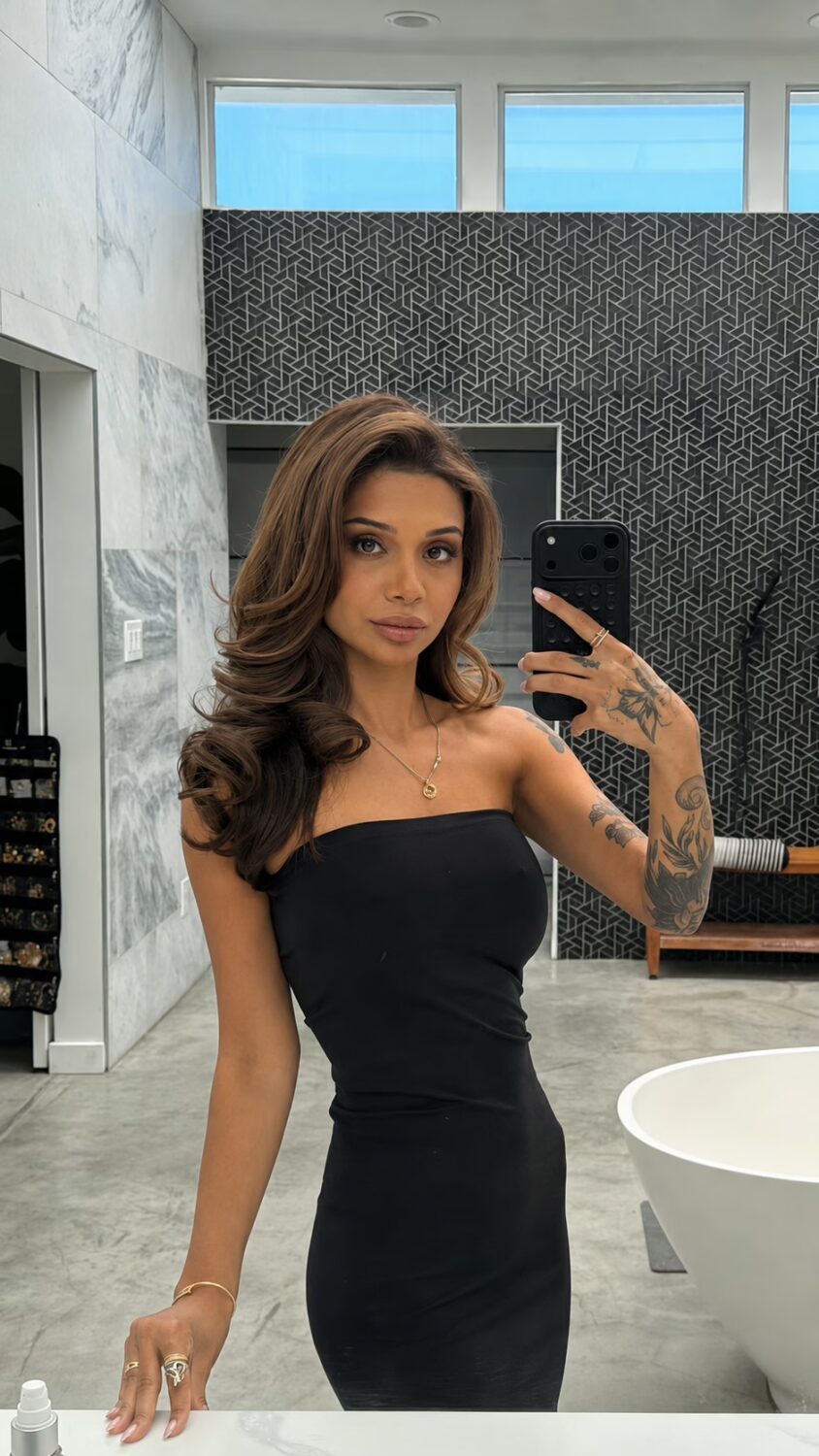 Ava Amira